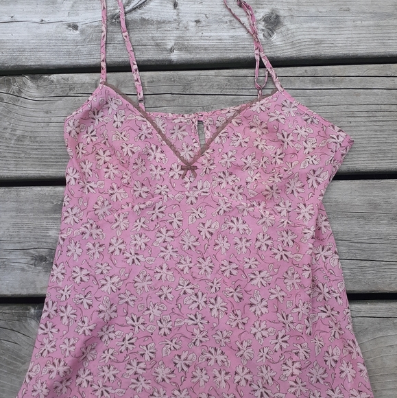 Marks and Spencer romantic cami in blush - Picture 2 of 4